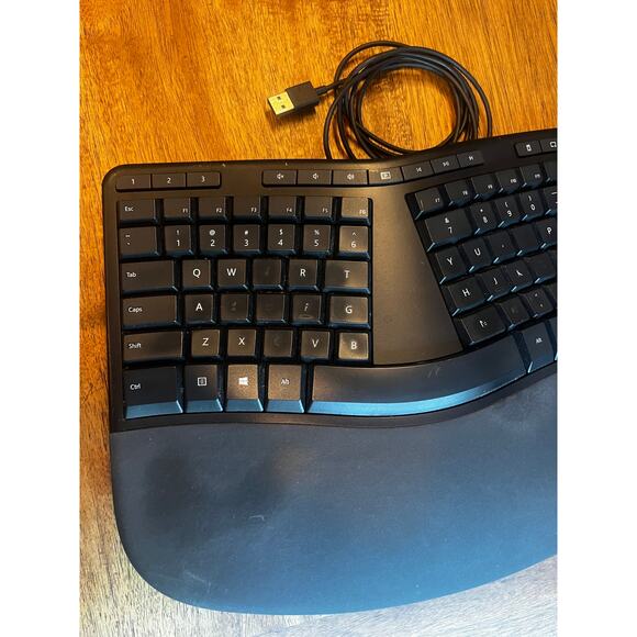 Microsoft Wired Ergonomic Keyboard Black LXM-00001 Model 1878 - Picture 5 of 6